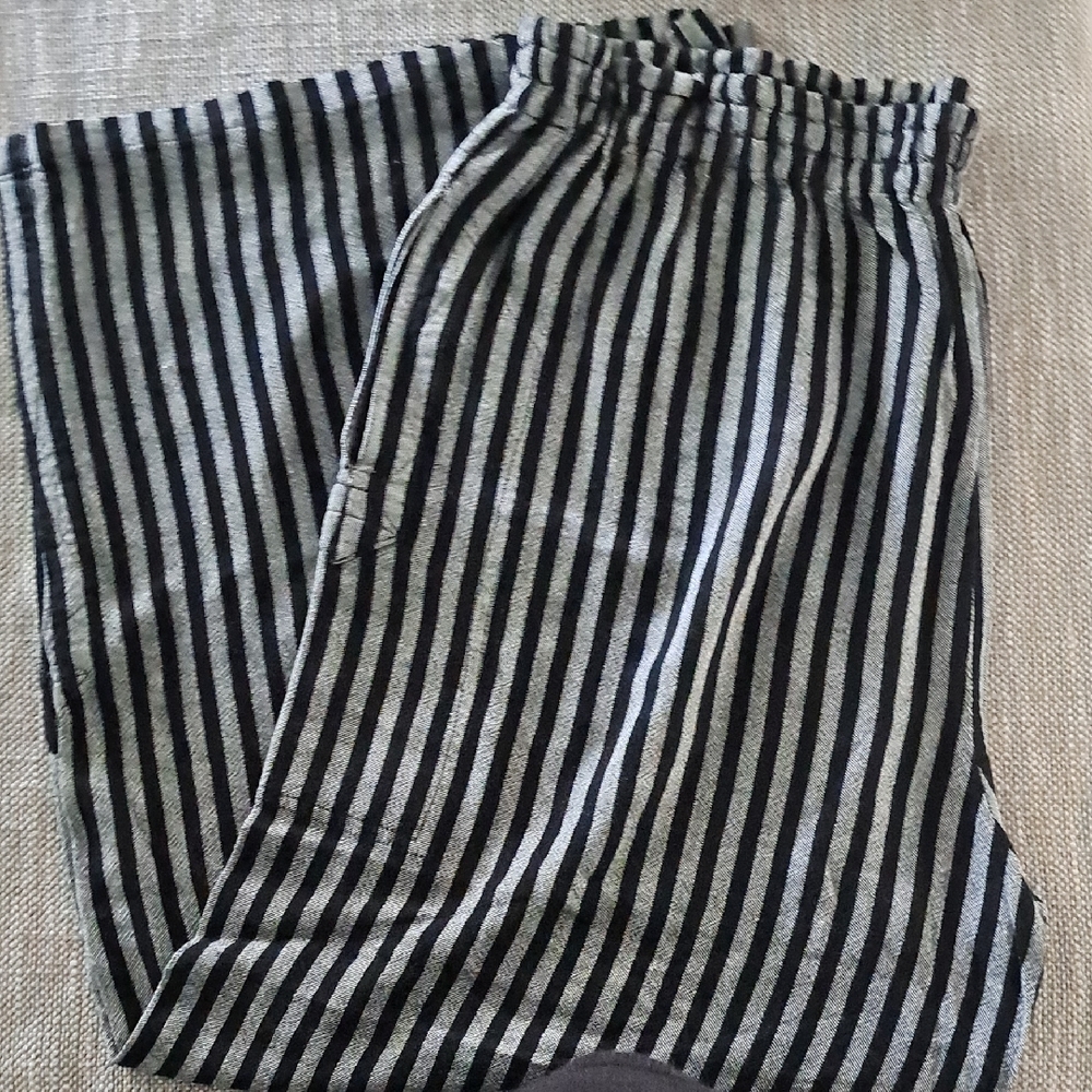 DAIRI FASHION Striped Black and Gray Women's Straight Leg Pants NO TAG SIZE.